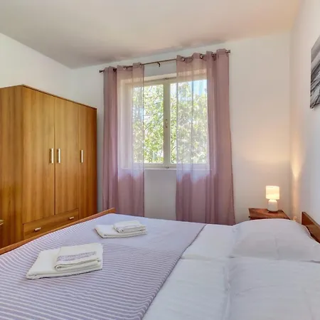 Slavka Apartment Mali Losinj